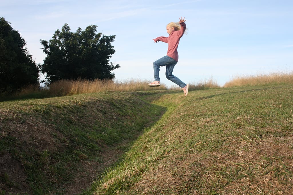 WN60, Frk Kreativ hopper over skytte grav