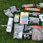 Værktøj og reservedele til Camp-let: Gaffatape, strips, Isafix, Tear-Aid, stropper, skruetrækker m.m.