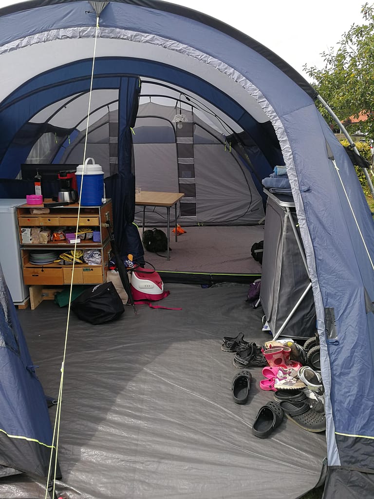 Indretning af tunnelteltet - stor og rummelig